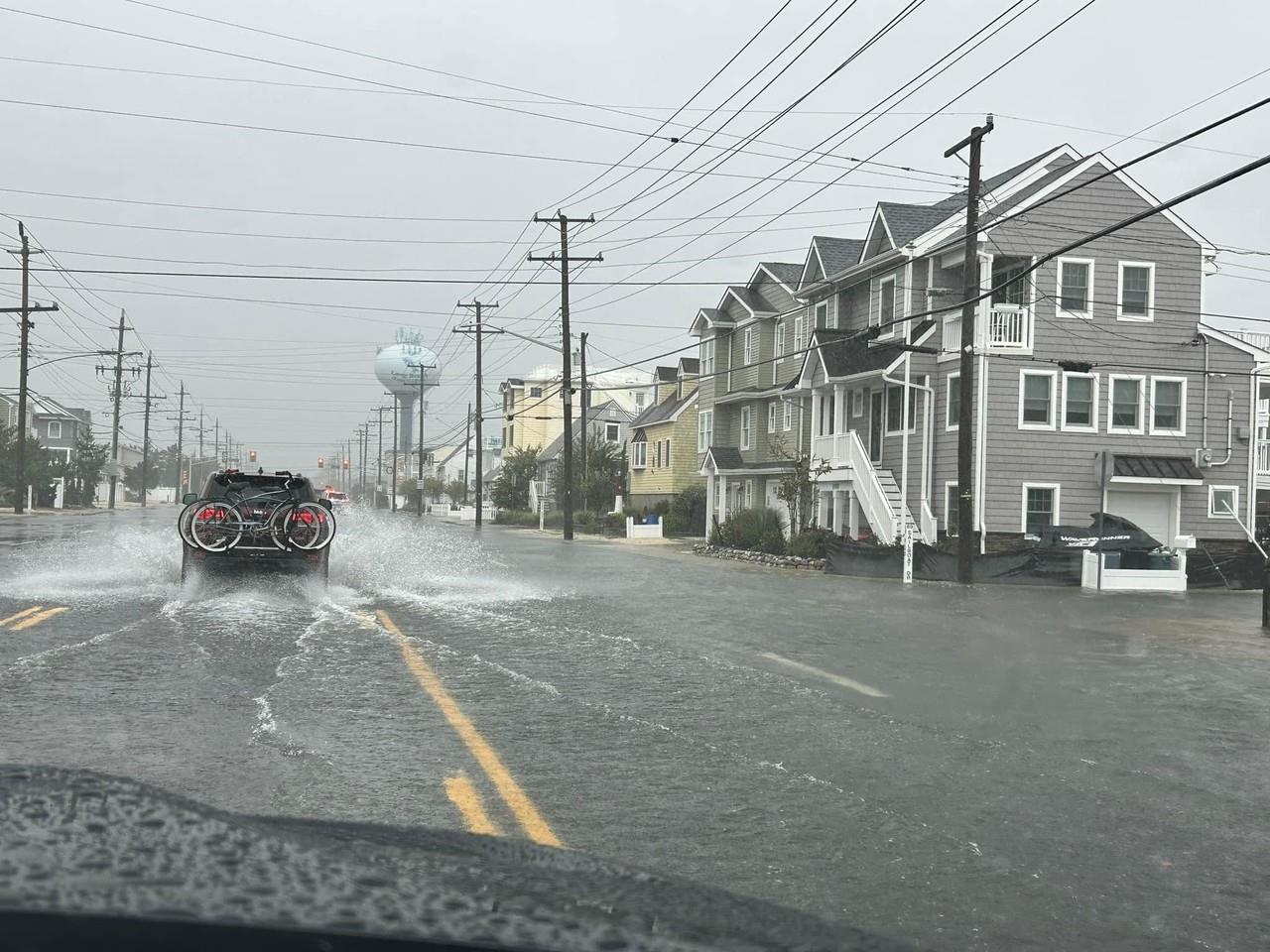 Aunque los vientos se han debilitado, la tormenta sigue causando fuertes lluvias en varios estados del país, como Virginia, Maryland, Delaware, Nueva Jersey y Nueva York. Foto: Twitter/ @Conductor222