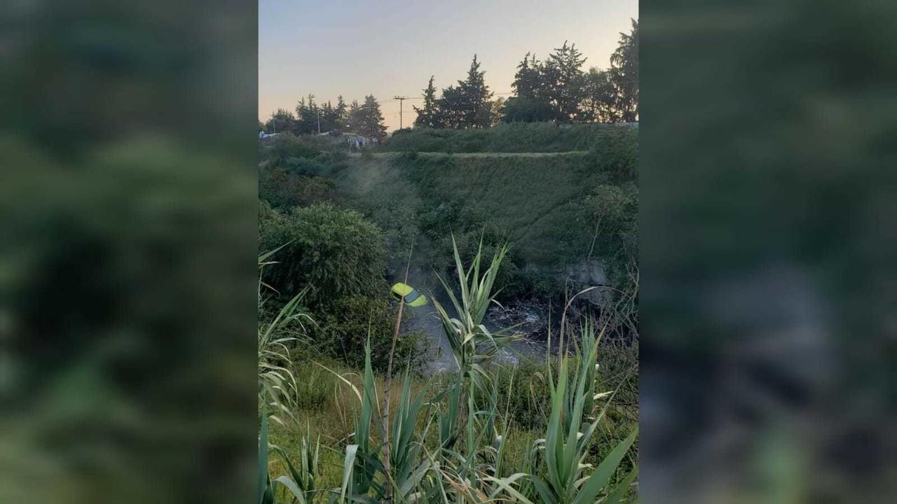 Guácala, cae auto a canal de aguas negras en Cuautitlán Izcalli