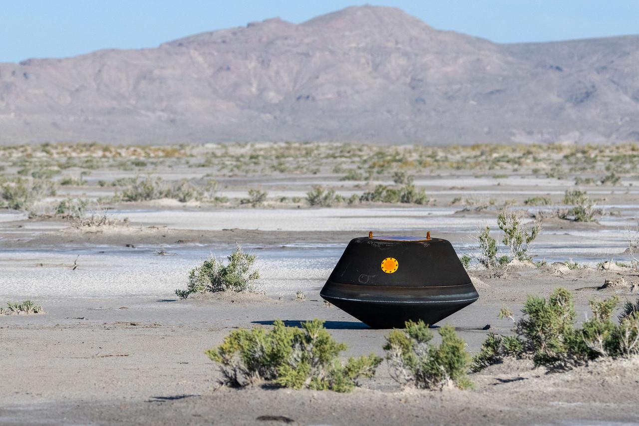 La nave OSIRIS-REx liberó la primera muestra de asteroide de la NASA. Foto: @NASA