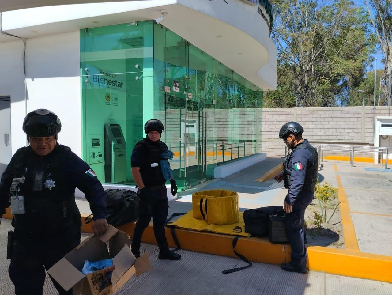 Amenaza de bomba en banco del Bienestar en Zumpango, desalojan la sucursal