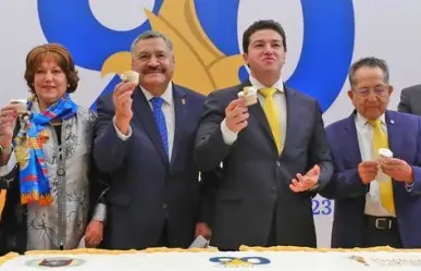 Anuncia Samuel 1500 millones de pesos adicionales a la UANL