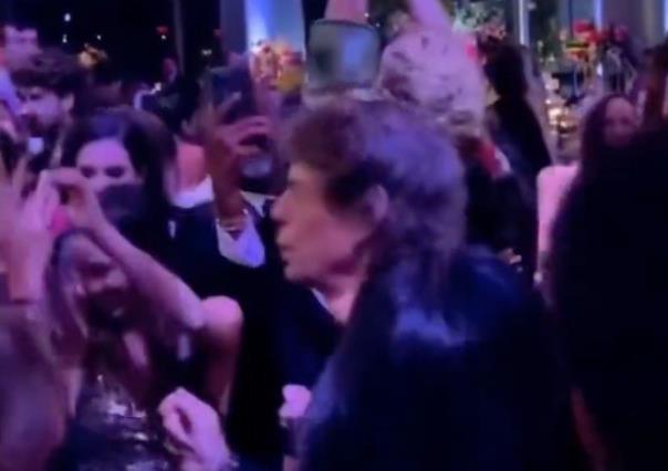 VIDEO: Sorprende Mick Jagger bailando reggaeton en una discoteca