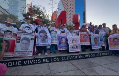 Continúa investigación del caso Ayotzinapa pese a distancia con padres: AMLO