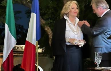 Liliana Melo de Sada recibe nombramiento del Ministerio de Cultura en Francia