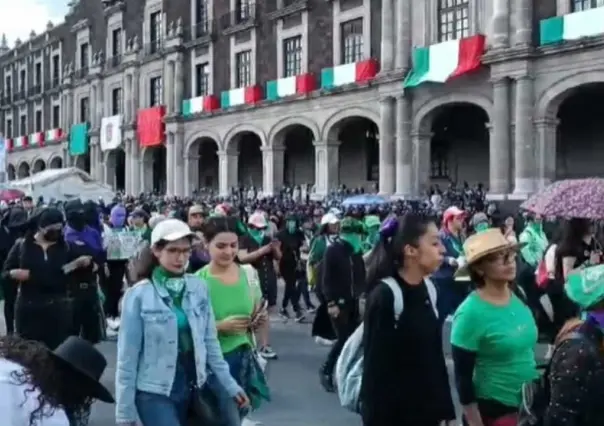 VIDEO: Marchan mujeres por aborto legal y seguro en Estado de México