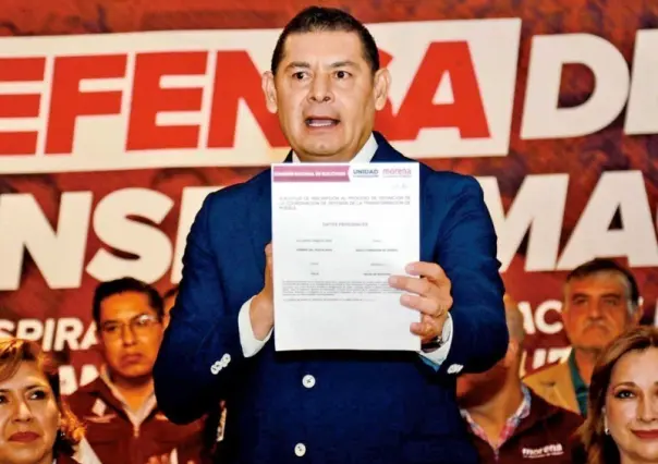 Se registra Alejandro Armenta como aspirante a gubernatura de Puebla