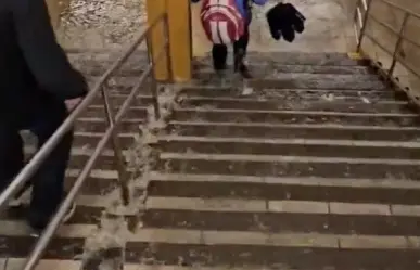 Lluvias dejan inundadas las calles y hasta el metro de Nueva York