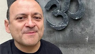 Eduardo España anuncia el final de su relación ¡es un proceso difícil, pero estamos bien!