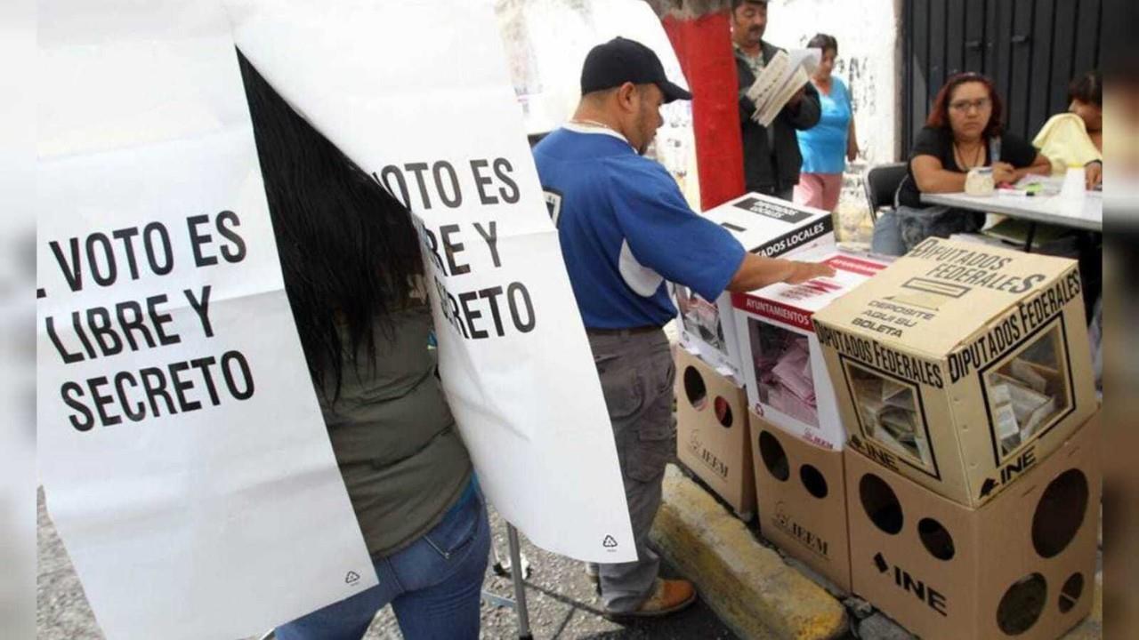 Mexicanos ejerciendo su derecho al voto. Foto: El Universal.