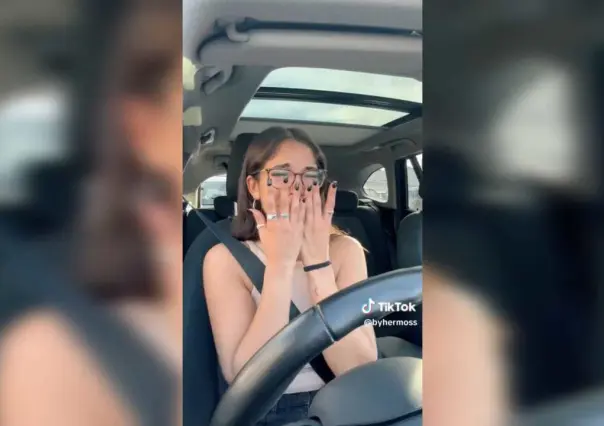 Joven influencer narra llorando en TikTok que no le dura la batería a su iPhone