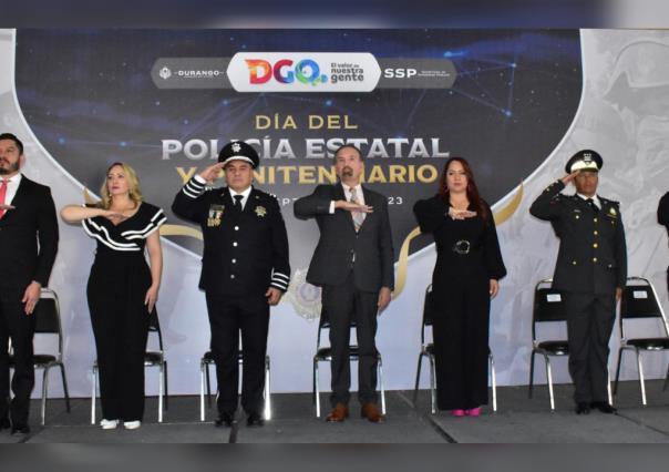 Rinden homenaje a elementos destacados en el Día del Policía Estatal