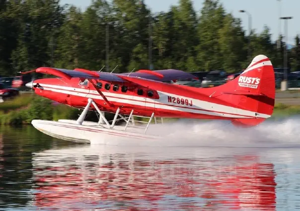 Se estrella hidroavión en río de Ohio; hay 2 heridos