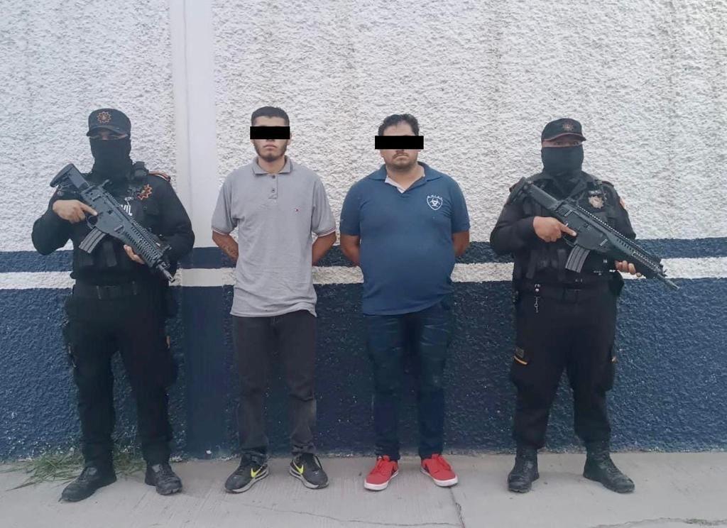 Fuerza Civil detiene a Jacobo N, de 21 años de edad, y Víctor N, de 29 años.. Foto. Cortesía