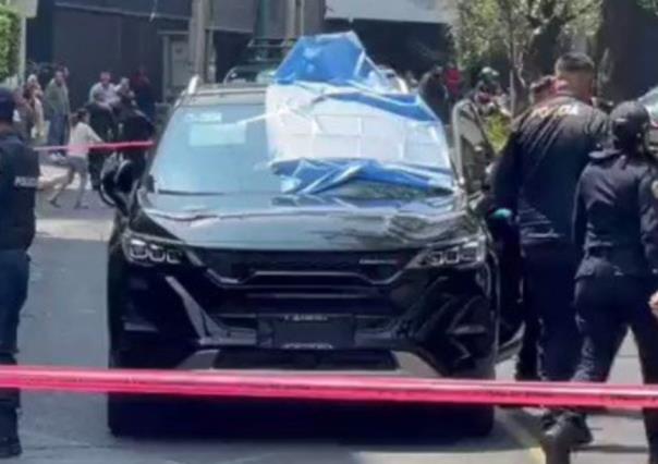 VIDEO: Hombre es asesinado a plena luz del día en Barranca del Muerto