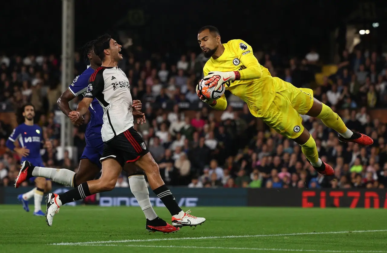 Chelsea vence sin problemas al Fulham de Raúl Jiménez