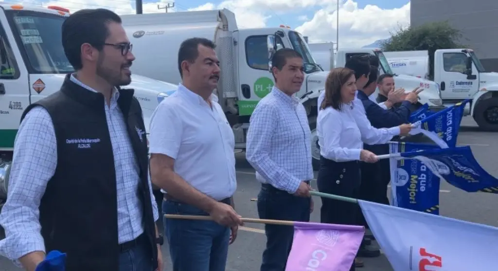 Los alcaldes de San Nicolás, Guadalupe, Apodaca, Juárez, Santiago, Pesquería, Cadereyta y García, fortalecerán los programas de abasto de agua en las colonias.  Foto: Armando Galicia