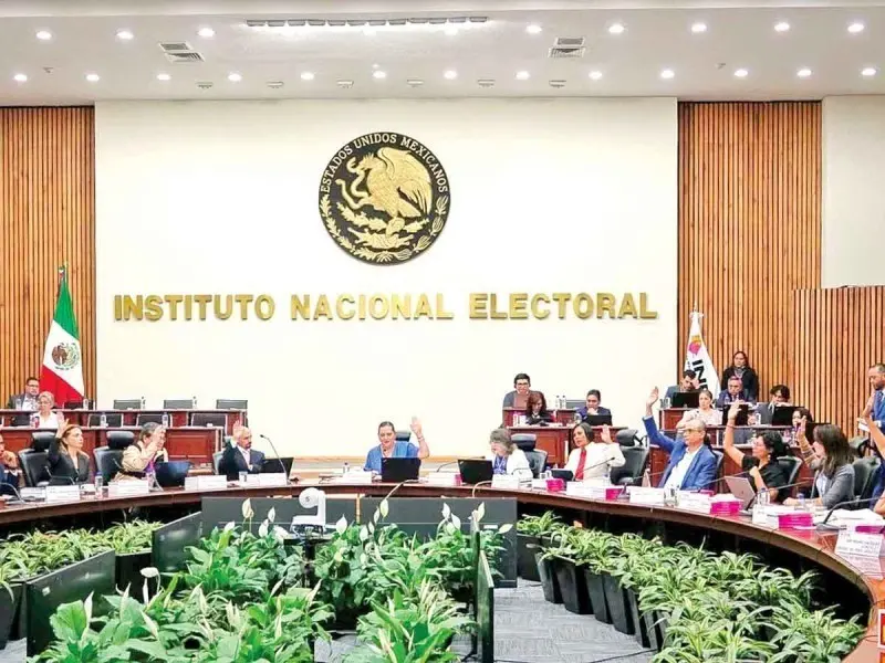 A los consejeros se les ordenó revisar el 3 de enero como el último día de las precampañas, que por ley duran 60 días. Foto: INE.