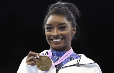 Alaban en redes a Simone Biles tras ganar sexto título All-around