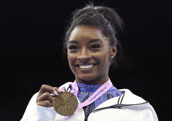 Alaban en redes a Simone Biles tras ganar sexto título All-around