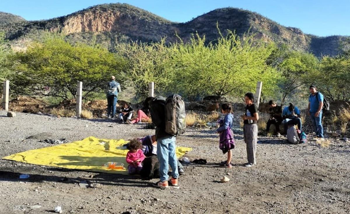 Vuelca autobús con migrantes en Oaxaca; hay 18 muertos y 27 heridos