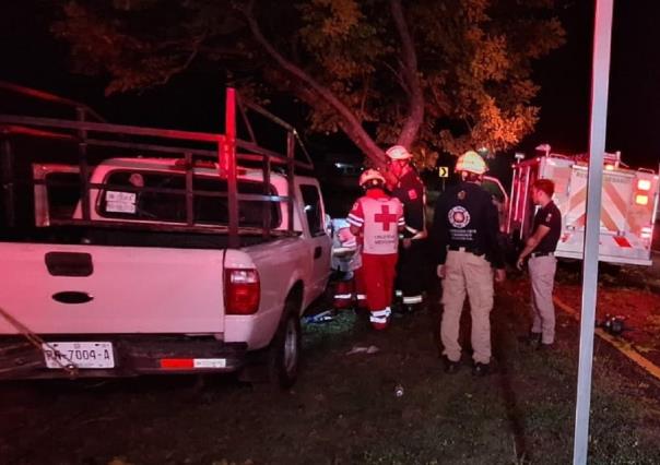 Choca camioneta contra árbol en Allende, Nuevo León; hay un lesionado