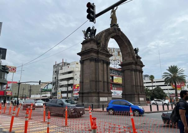 Arrancan cierres viales por obras en Arco de Independencia en Monterrey