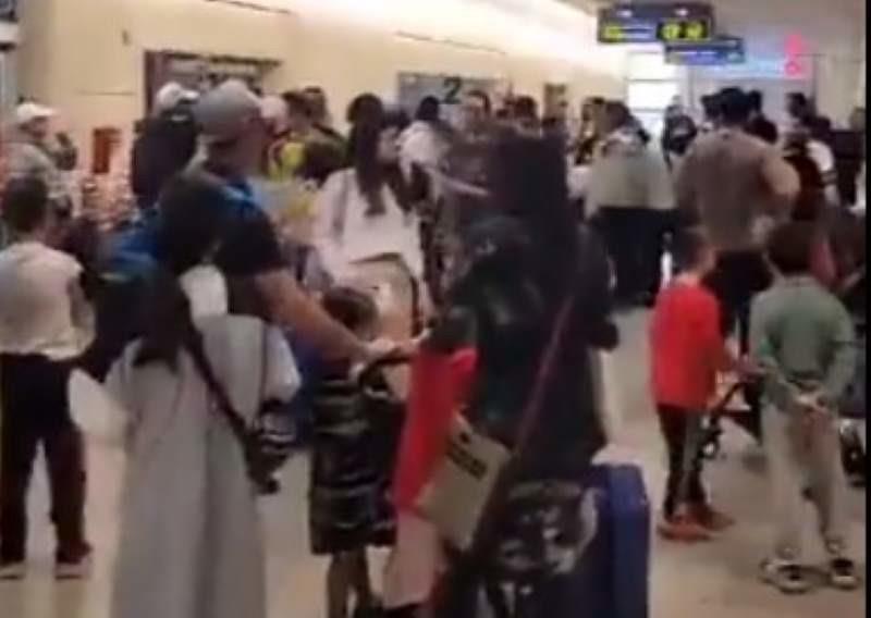 VIDEO: Cantan mexicanos Cielito Lindo en el aeropuerto de Tel Aviv