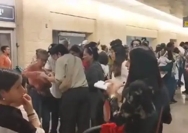 VIDEO: Cantan mexicanos Cielito Lindo en el aeropuerto de Tel Aviv