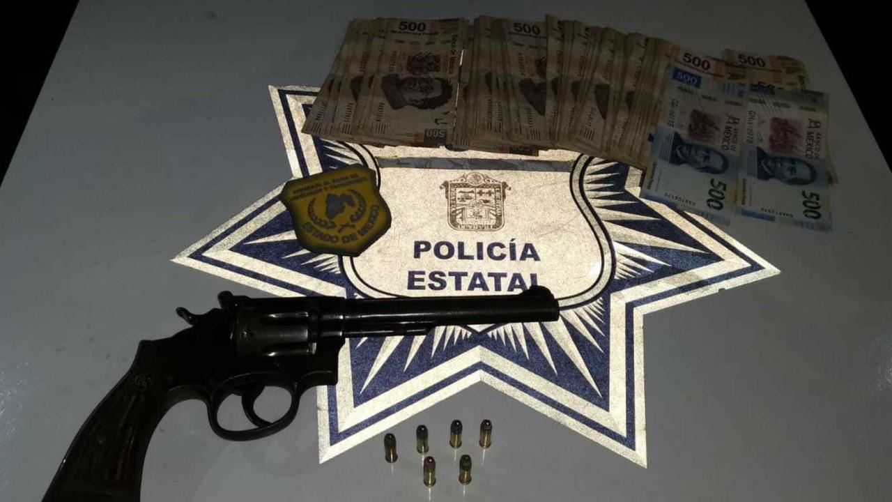 Roban casi 60 mil pesos de una casa, detienen a tres en Acolman