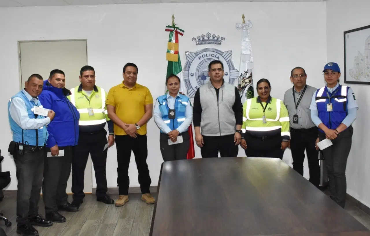 Reconoce Monterrey a oficiales de Tránsito