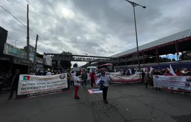 Asamblea Nacional de Usuarios de Energía Eléctrica bloquea Zaragoza