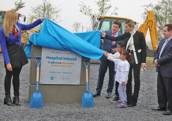 Coloca Samuel García la primera piedra del nuevo Hospital Infantil de Nuevo León