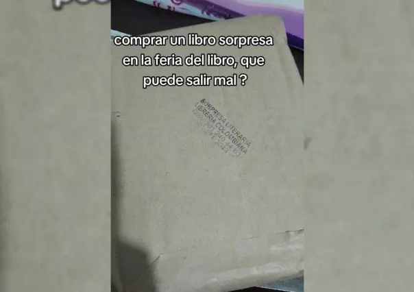 VIDEO: Joven decepcionada por libro sorpresa en Feria del Libro de Monterrey