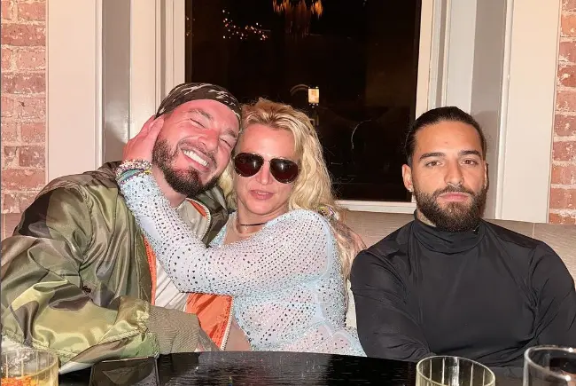 Britney Spears coincidió estar en el mismo restaurante en el que se hallaban J Balvin y Maluma en NY. Foto. Captura Instagram @maluma