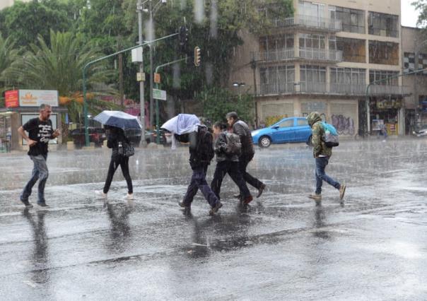 Esperan lluvias ligeras para la Ciudad de México