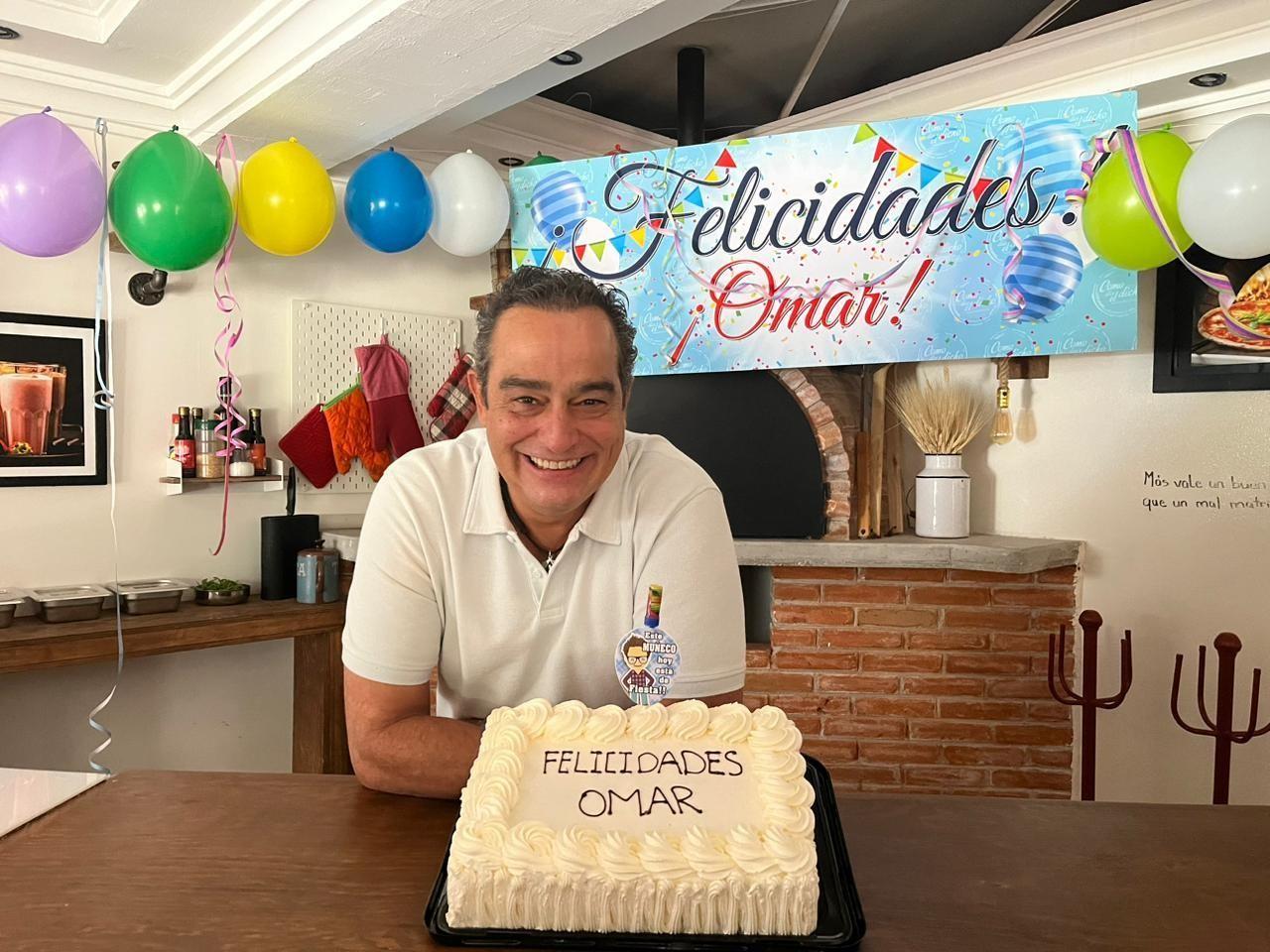 Cumple 60 años Omar Fierro; pide de regalo convertirse en abuelo.. Foto: Luis Ortega