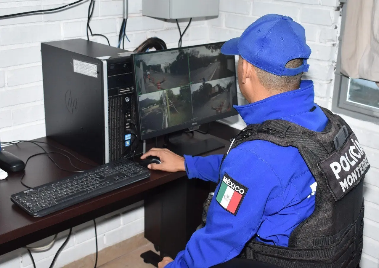 Entrega Colosio caseta de vigilancia renovada en Colinas de San Jerónimo