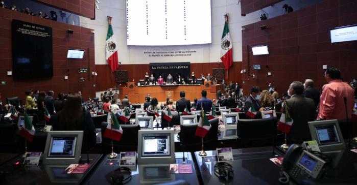 Legisladores de oposición respaldan protesta de trabajadores del Poder Judicial. Foto: canaldelcongreso