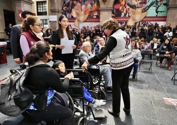 Inicia Delfina Gómez audiencias ciudadanas en Palacio de Gobierno en Toluca