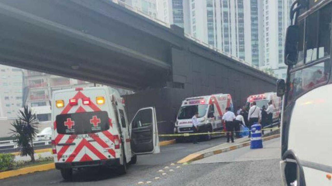 Los dos hombres que fueron asesinados a balazos, presuntamente, salieron de un banco y los habrían asaltado. Foto: Cortesía