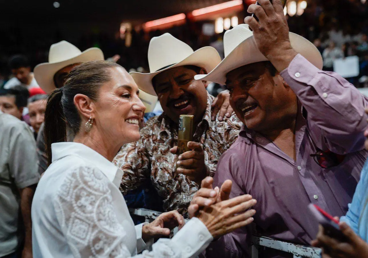 La coordinadora Nacional de la Defensa de la Transformación, Claudia Sheinbaum Pardo, se reunió con militantes de Morena en Zacatecas. Foto: MORENA