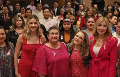 Reconocen a neolonesas en Día Mundial de la Lucha Contra el Cáncer de Mama