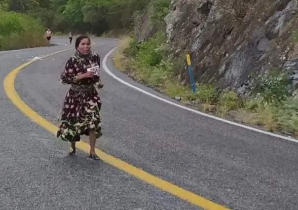 Con huaraches y vestido, Isadora gana Maratón Jebla 2023 en Victoria