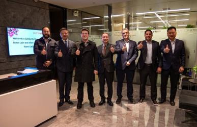 Amarra Samuel García 8 mil mdd de inversiones para Nuevo León en Asia
