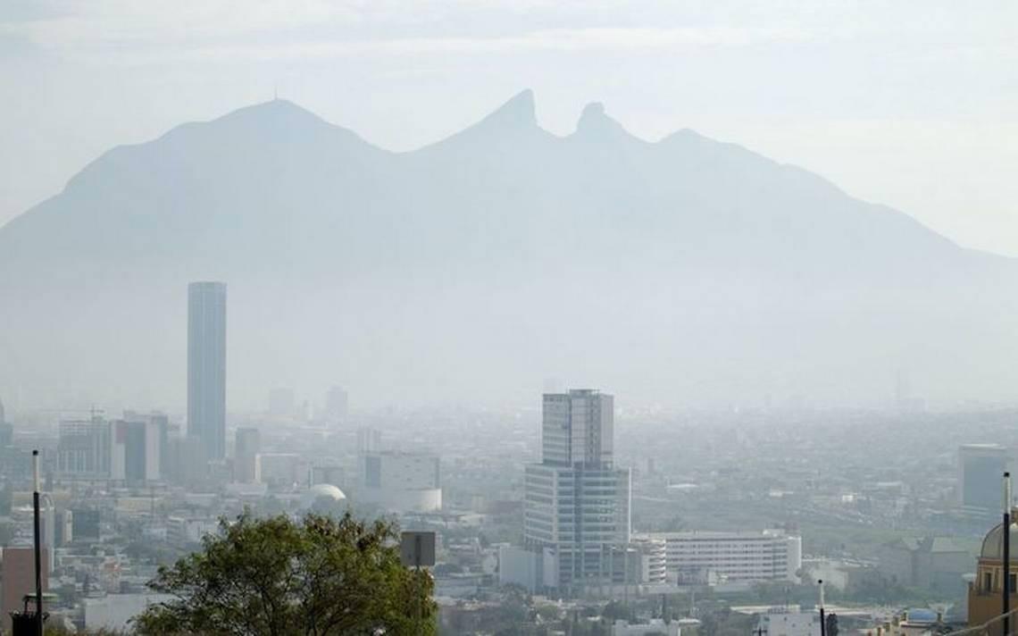 La activación de la alerta ambiental implica que las empresas de la ciudad deben de llevar a cabo las acciones establecidas en el Programa de Respuesta a Contingencias. Foto: El Sol de México.