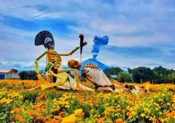 Calaveras gigantes para festejar el Día de Muertos en Atlixco, Puebla