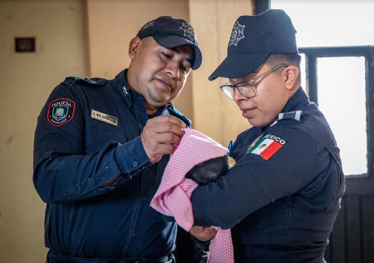 Policías de Guadalupe serán padrinos de Génesis, bebita auxiliada en parto