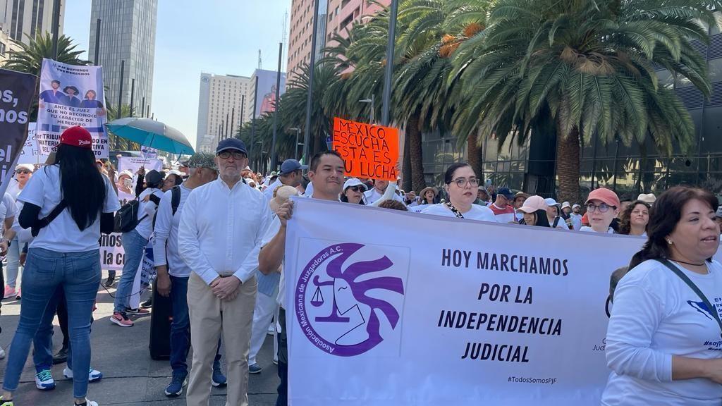 Critica AMLO marcha de trabajadores del Poder Judicial. Foto: José Ramón Cosío en X