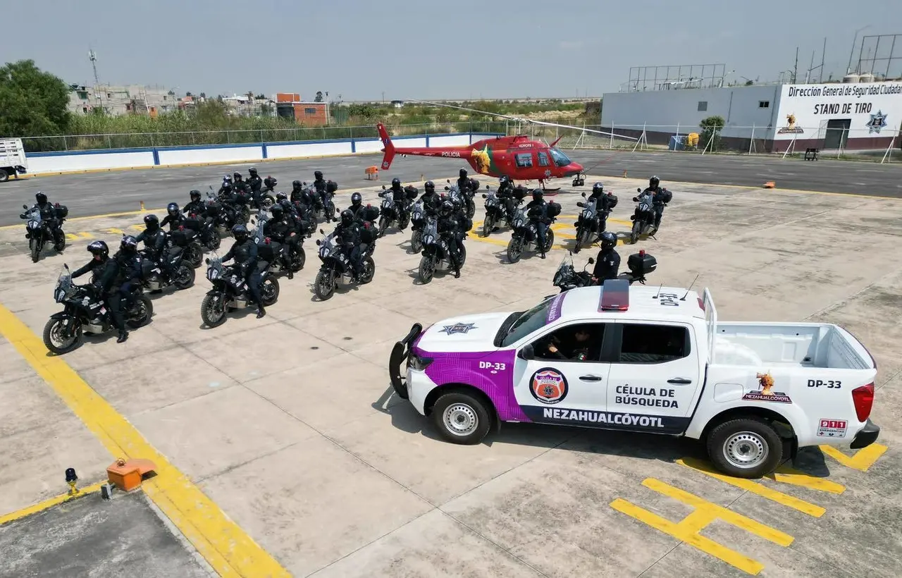 La policía municipal de Neza recibió nuevas unidades con las que buscan mejorar la vigilancia en las cuatro zonas del municipio y en la célula de Búsqueda de Personas. Foto: Gobierno de Nezahualcóyotl