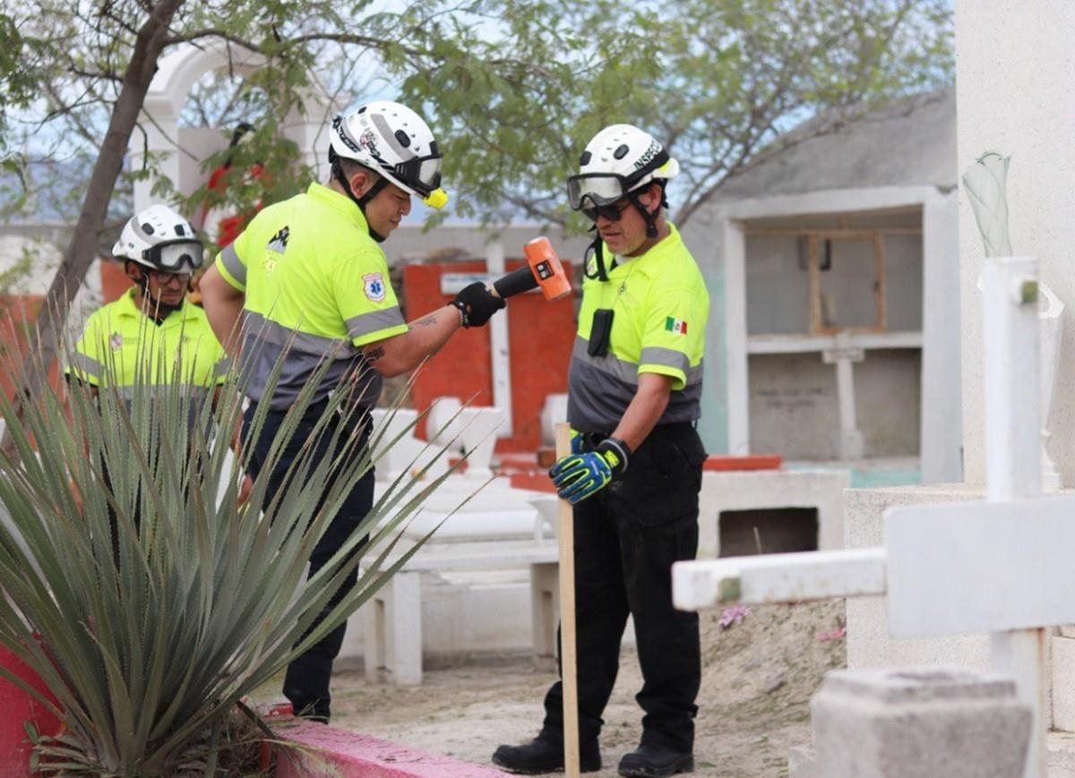 Arranca Protección Civil de García operativo en panteones por Día de Muertos